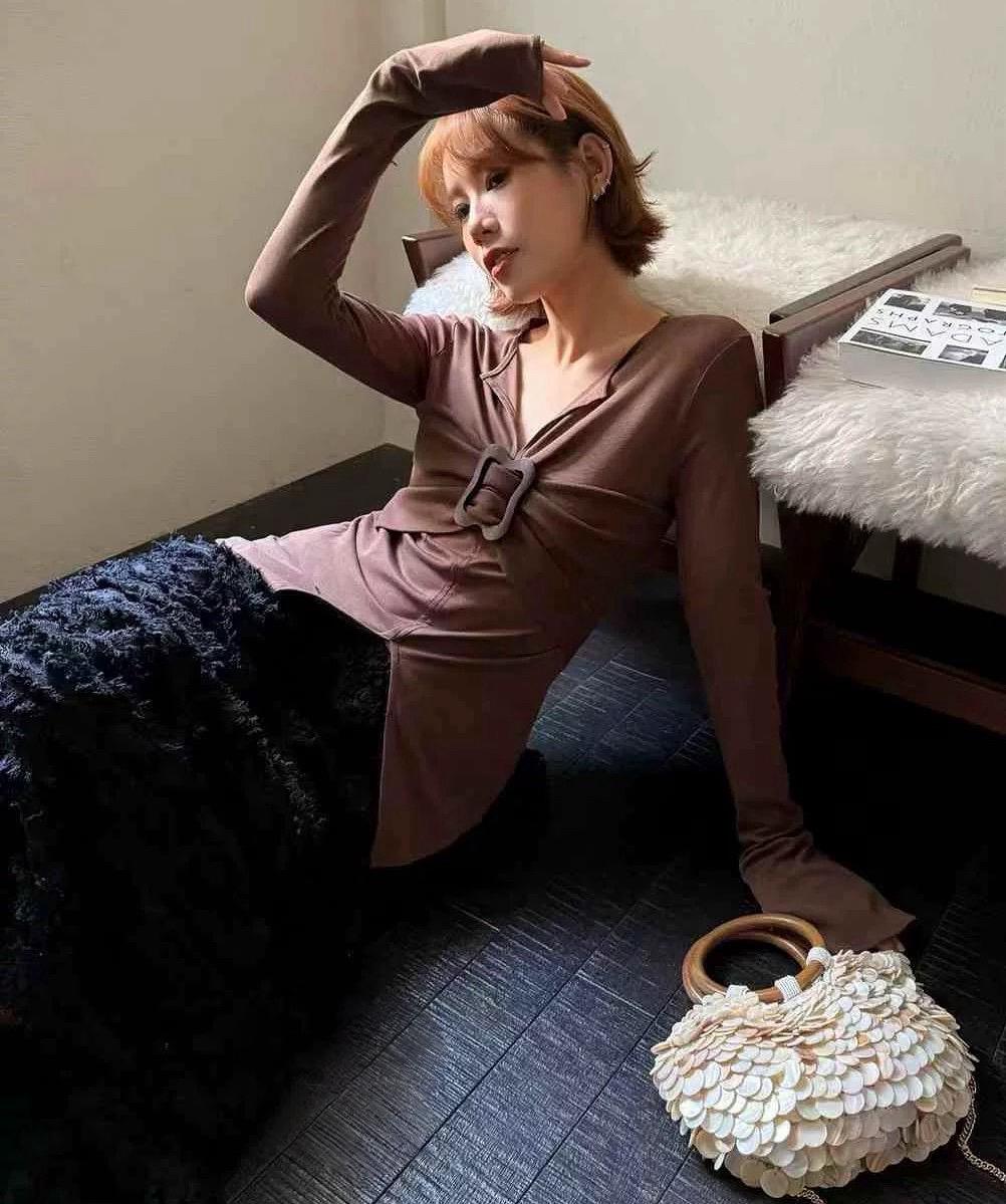 Rogue Knot Detail Top-Brown